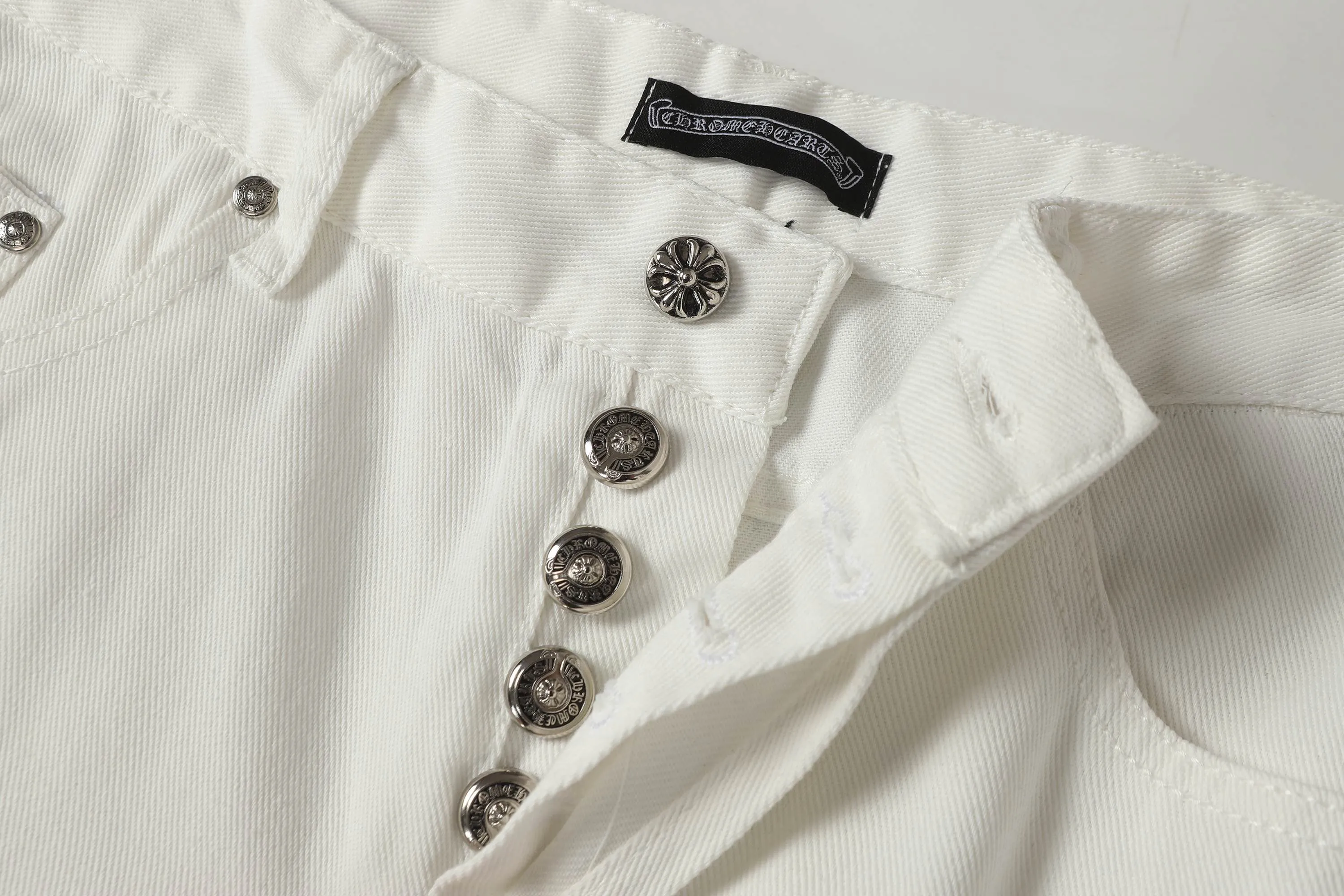 P270 Chrome Hearts/Chrome Hearts 25ss classic white cow series colored leather cross washed color cloth men's and women's denim trousers Color: Picture color Code number: 28-36
